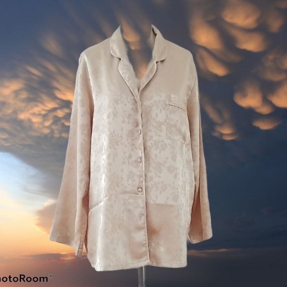 Victoria's Secret Pink Label Satiny Cream PJ Top. - Picture 5 of 14